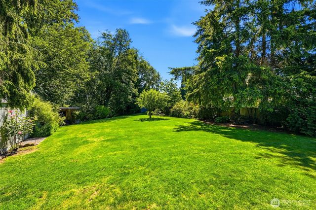 14215 55th Avenue NE, Marysville, WA 98271
