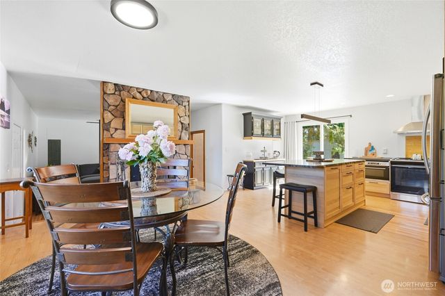 14215 55th Avenue NE, Marysville, WA 98271