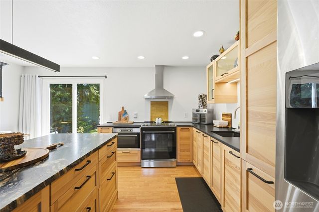 14215 55th Avenue NE, Marysville, WA 98271
