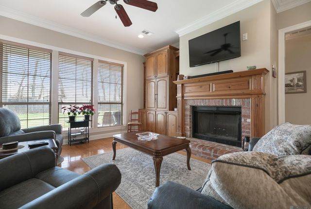 6081 Sandy Creek Ln, Zachary, LA 70791