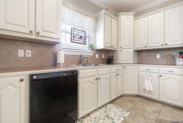 6081 Sandy Creek Ln, Zachary, LA 70791