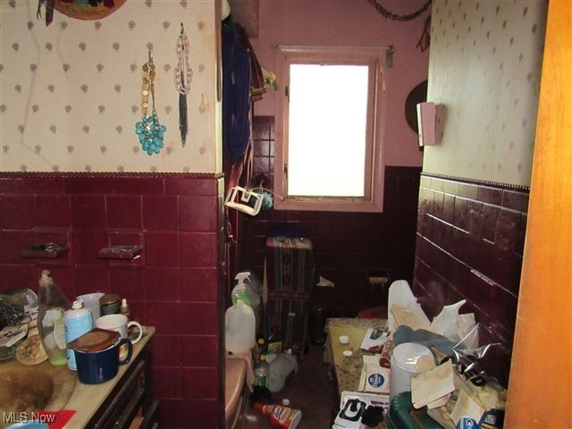 19400 Mayfair Lane, Warrensville Heights, OH 44128