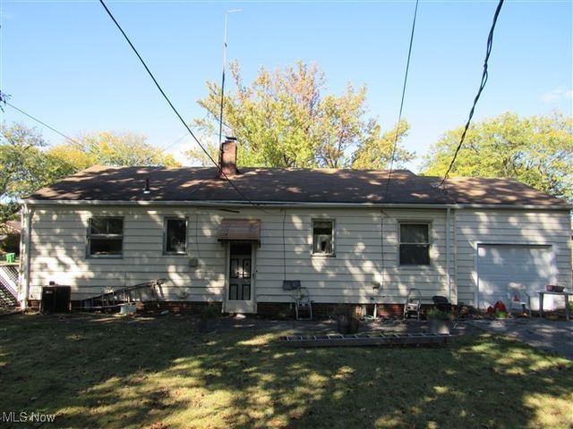 19400 Mayfair Lane, Warrensville Heights, OH 44128