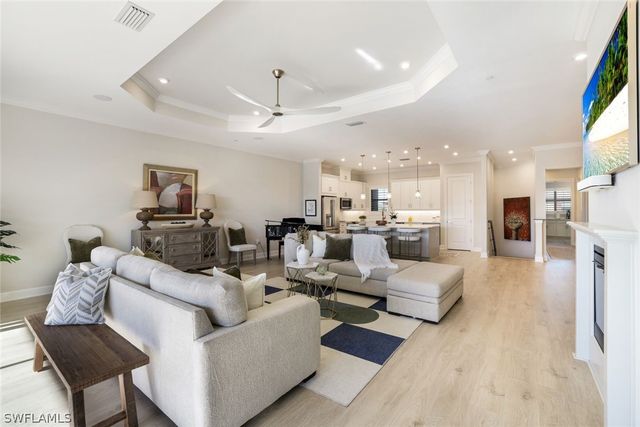 15336 Lucerna ST 203, Naples, FL 34114