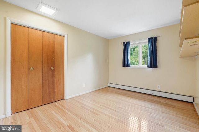 19598 YOUNGS CLIFF RD, Sterling, VA 20165