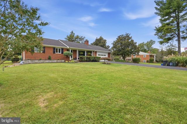 19598 YOUNGS CLIFF RD, Sterling, VA 20165