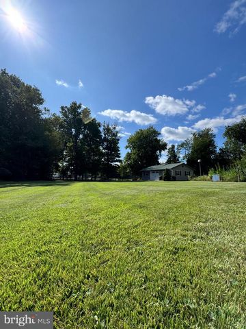 19598 YOUNGS CLIFF RD, Sterling, VA 20165