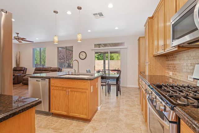 1556 Arroyo Madrone Ln, Lincoln, CA 95648