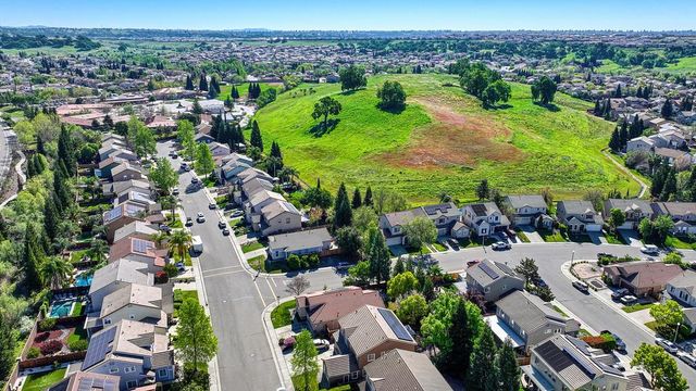 1556 Arroyo Madrone Ln, Lincoln, CA 95648