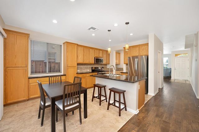 1556 Arroyo Madrone Ln, Lincoln, CA 95648