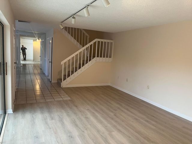 1916 19th Lane, Palm Beach Gardens, FL 33418