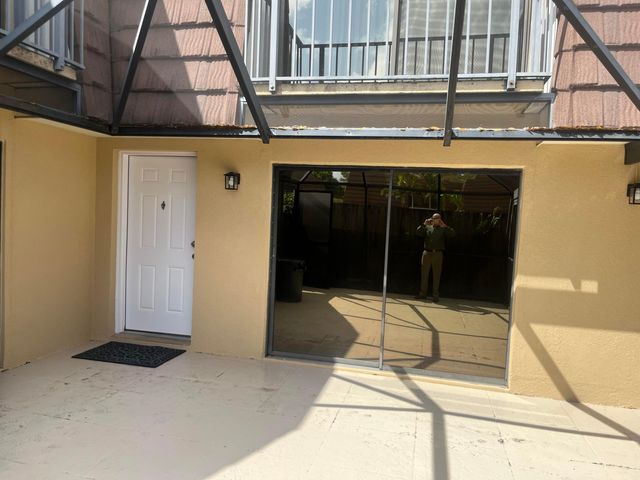 1916 19th Lane, Palm Beach Gardens, FL 33418