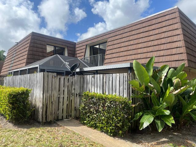 1916 19th Lane, Palm Beach Gardens, FL 33418