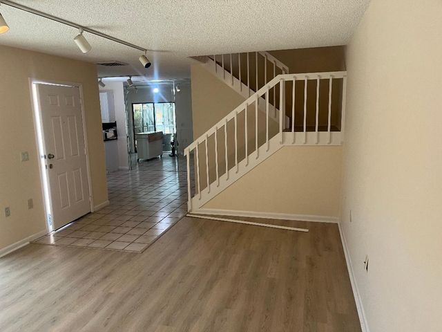 1916 19th Lane, Palm Beach Gardens, FL 33418