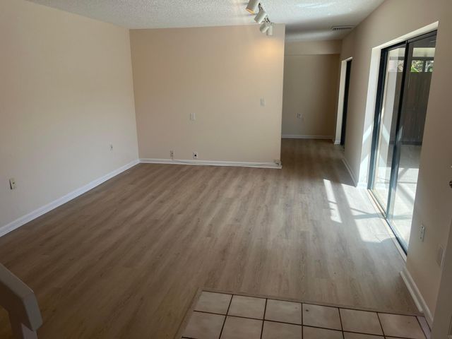 1916 19th Lane, Palm Beach Gardens, FL 33418