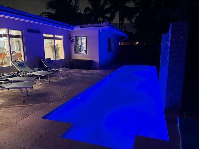 290 Tropic Dr, Lauderdale By The Sea, FL 33308