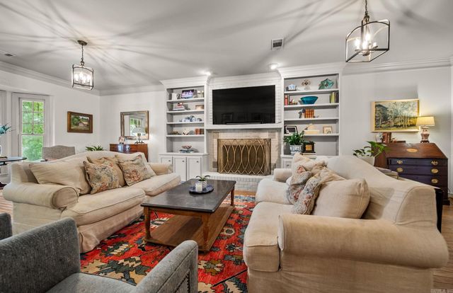 181 Pebble Beach Drive, Little Rock, AR 72212