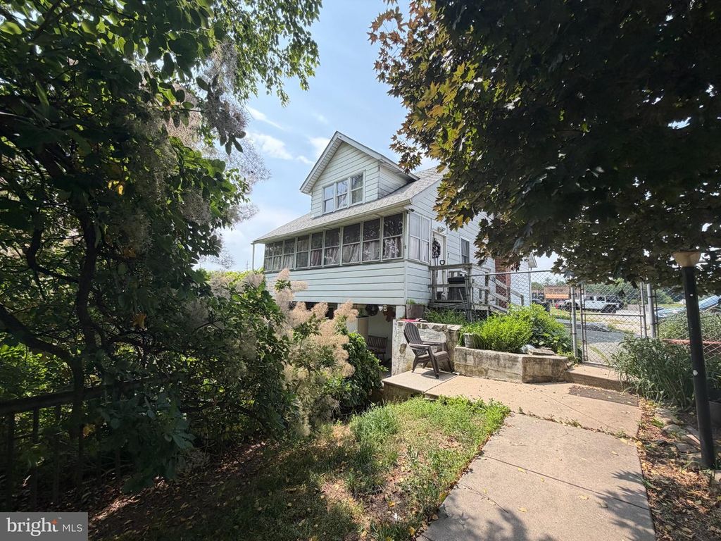 Image 1 of property listing at 2312 PULASKI HWY, North East, MD 21901