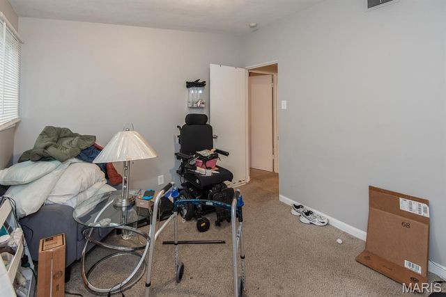 6563 January Avenue, Berkeley, MO 63134