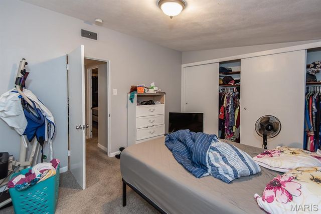 6563 January Avenue, Berkeley, MO 63134