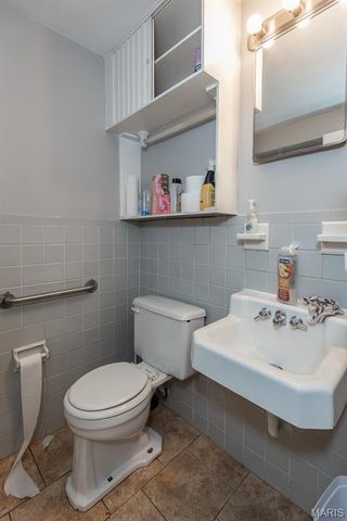 6563 January Avenue, Berkeley, MO 63134