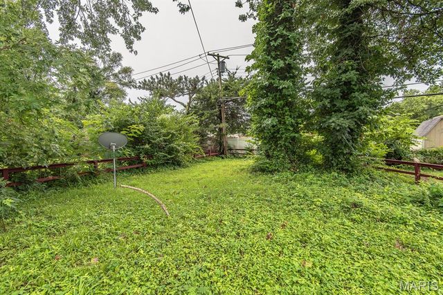 6563 January Avenue, Berkeley, MO 63134