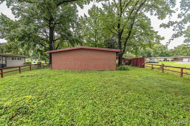 6563 January Avenue, Berkeley, MO 63134