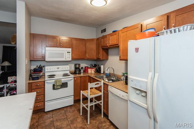 6563 January Avenue, Berkeley, MO 63134