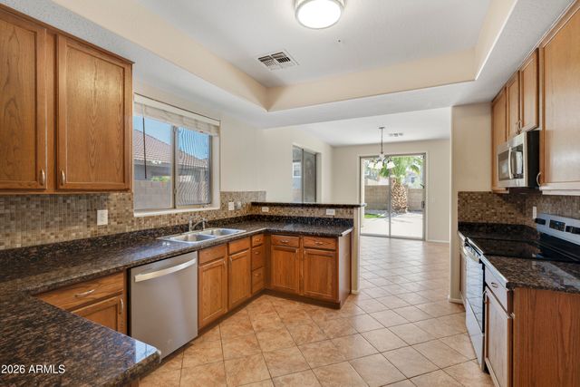 25695 W CROWN KING Road, Buckeye, AZ 85326