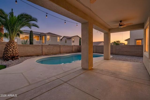 25695 W CROWN KING Road, Buckeye, AZ 85326
