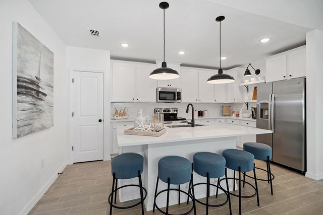 265 Americana Boulevard NE 103, Palm Bay, FL 32907