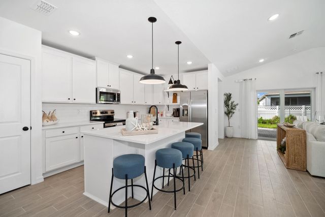 265 Americana Boulevard NE 103, Palm Bay, FL 32907