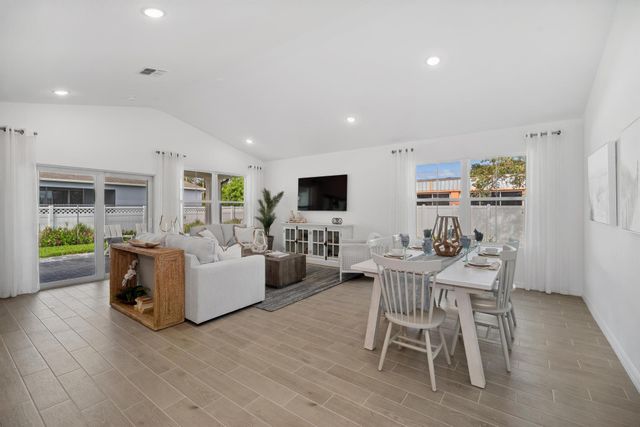 265 Americana Boulevard NE 103, Palm Bay, FL 32907