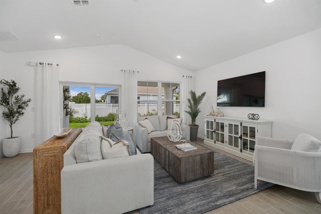 265 Americana Boulevard NE 103, Palm Bay, FL 32907