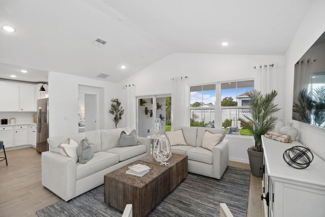 265 Americana Boulevard NE 103, Palm Bay, FL 32907