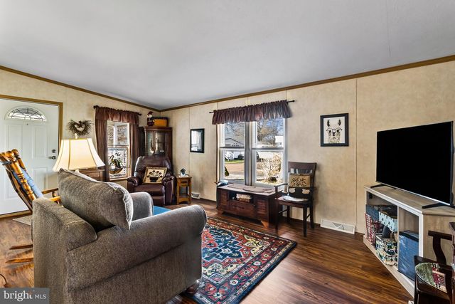 113 HICKORY DR, Hatfield, PA 19440