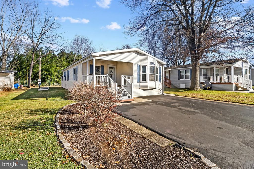 113 HICKORY DR, Hatfield, PA 19440