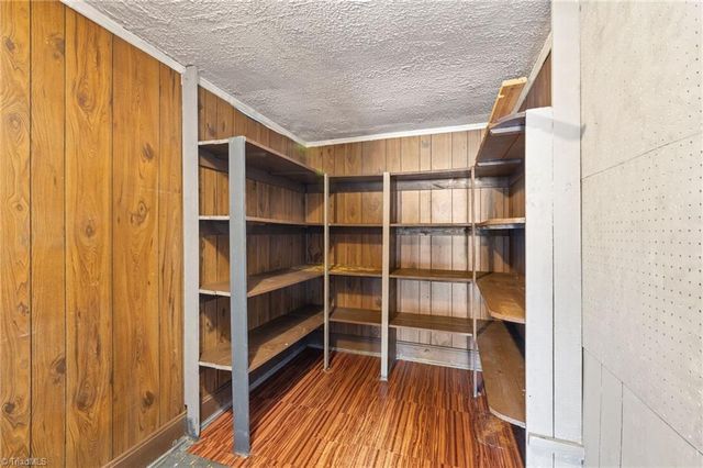 6101 Phelps Circle, Winston-salem, NC 27105