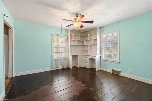 6101 Phelps Circle, Winston-salem, NC 27105