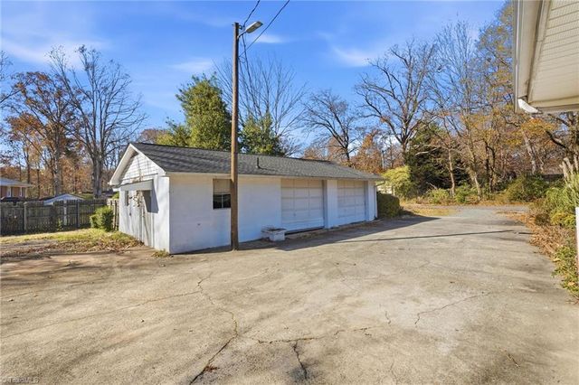 6101 Phelps Circle, Winston-salem, NC 27105