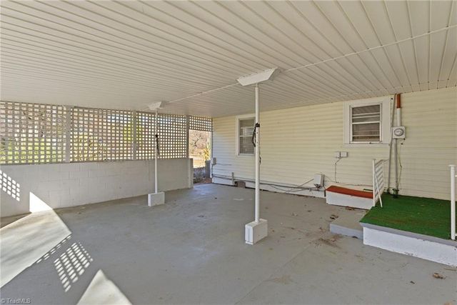 6101 Phelps Circle, Winston-salem, NC 27105