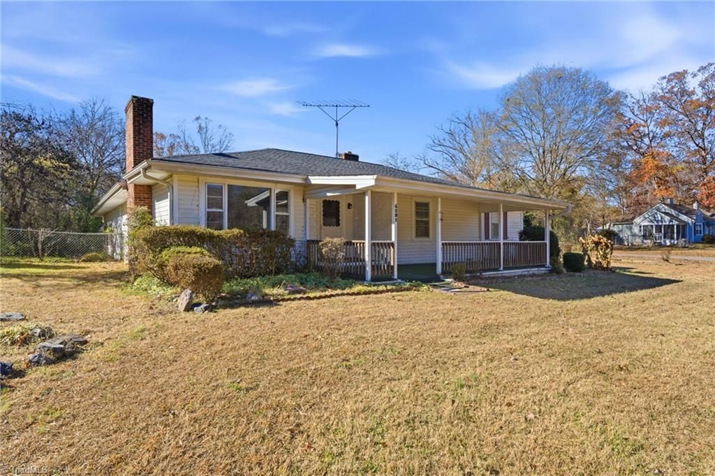 6101 Phelps Circle, Winston-salem, NC 27105