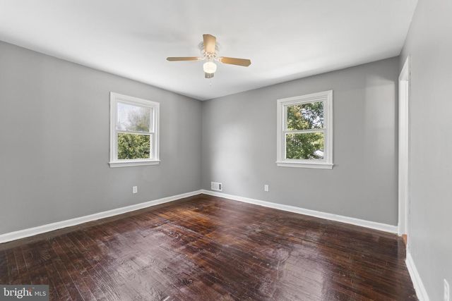 8816 SAUNDERS LN, Lanham, MD 20706