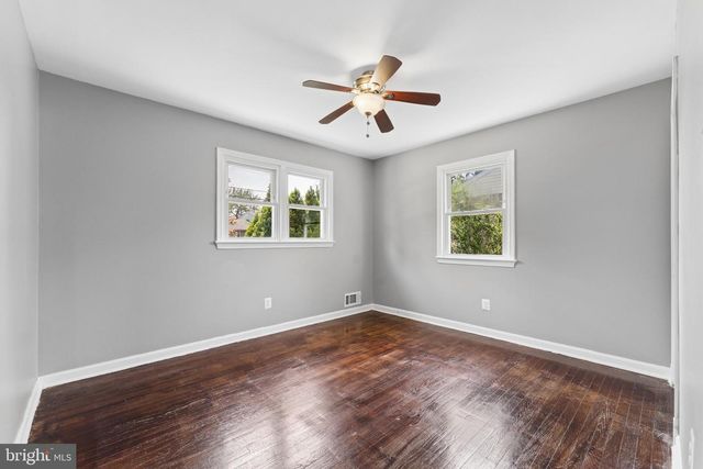 8816 SAUNDERS LN, Lanham, MD 20706