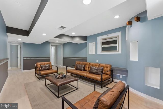 8816 SAUNDERS LN, Lanham, MD 20706