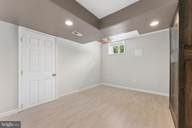 8816 SAUNDERS LN, Lanham, MD 20706