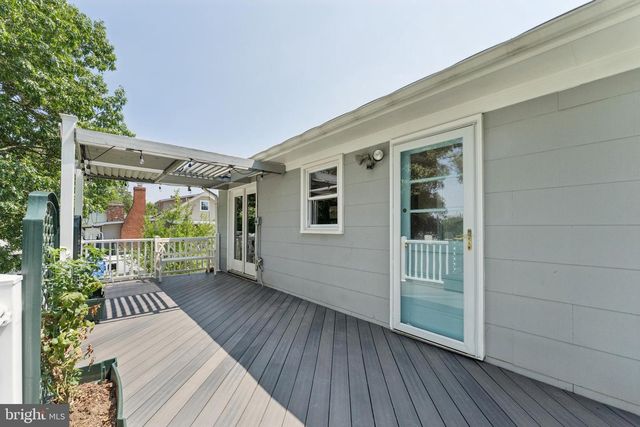8816 SAUNDERS LN, Lanham, MD 20706
