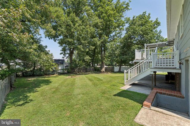 8816 SAUNDERS LN, Lanham, MD 20706