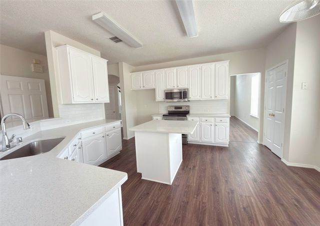 1196 Winnipeg Drive, Lewisville, TX 75077