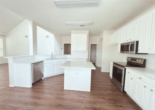 1196 Winnipeg Drive, Lewisville, TX 75077